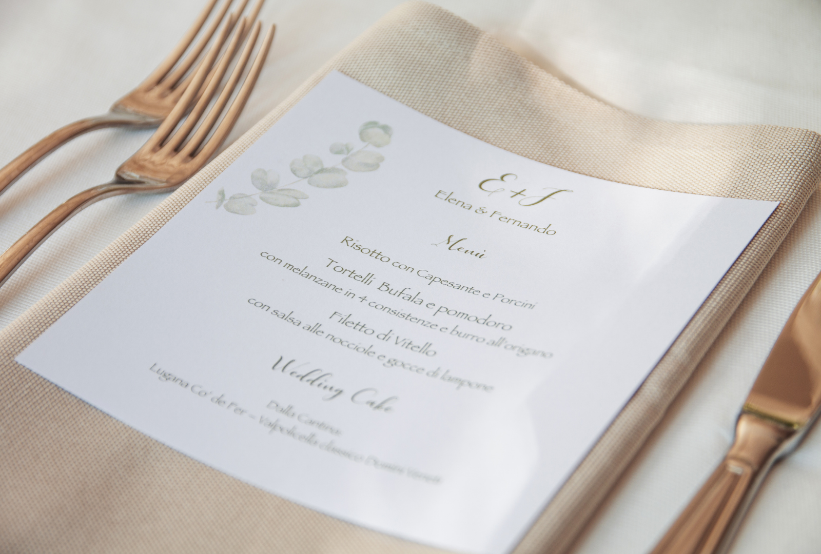 How to Design a Wedding Cocktail Menu Your Guests Will Actually Love